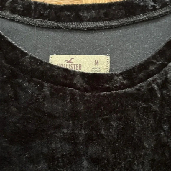 Hollister velvet crop top, medium - Picture 2 of 2